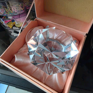 장미 곰돌이, 왕 다이아반지 일괄