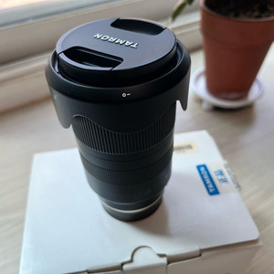 탐론 28-75mm F/2.8 Di III RXD 렌즈