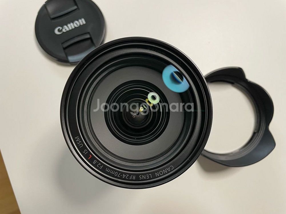 캐논 RF 24-70mm F2.8 렌즈 s급 판매합니다--2