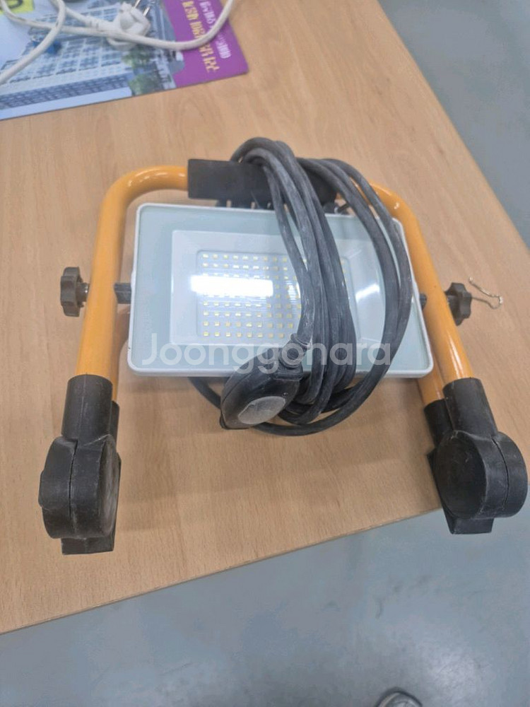 비츠온 접이식 투광등--2