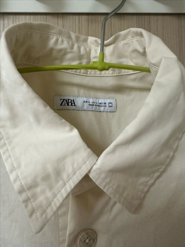 자라 오버핏 크림색 셔츠--1