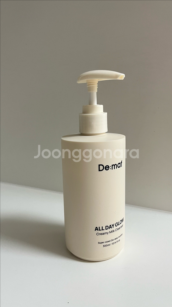 디마프 올데이 글로우 크리미 밀크 클렌저 300ml--0