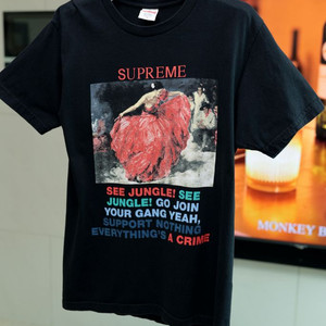 슈프림(Supreme) 그래픽 반팔티 공용 M