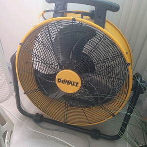 디월트 선풍기 써큘레이터 DXF 2067
