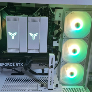 AMD 7800X3D RTX 5070 1TB 32gb