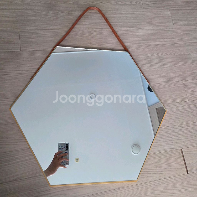 육각 벽걸이거울 인테리어 팝니다^~^--1