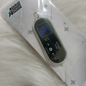 에이스테 이반 cd풍 키링