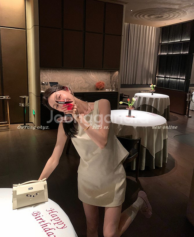 파리지앵바이브 린넨 스퀘어 탑 투피스 세트 M--2