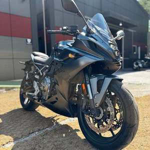 스즈키 Gsx-8R 25년식 3천Km 판매합니다.