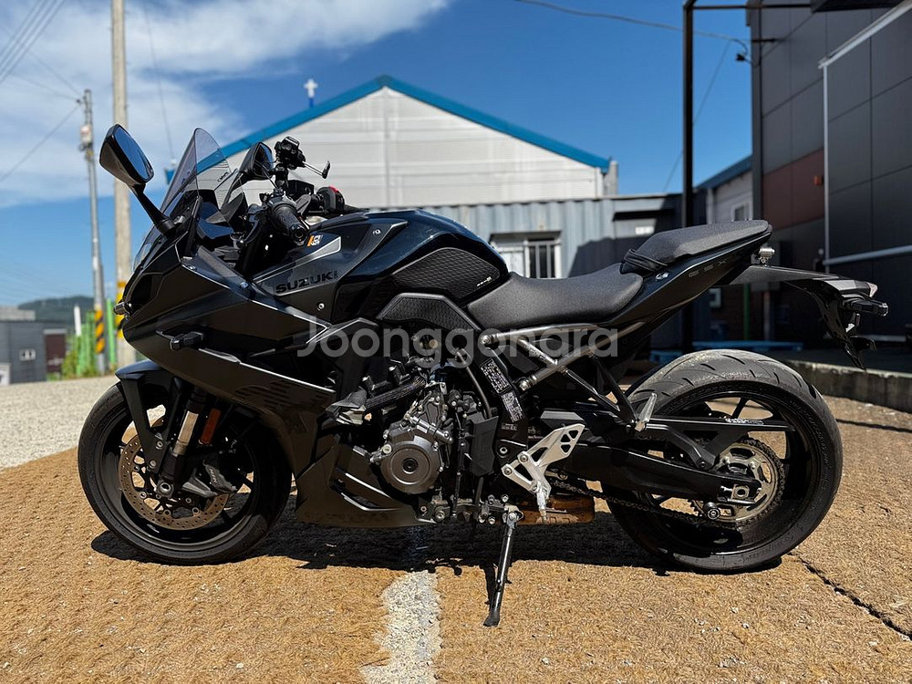 스즈키 Gsx-8R 25년식 3천Km 판매합니다.--4
