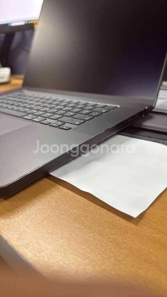 맥북프로16인치 M4pro--6