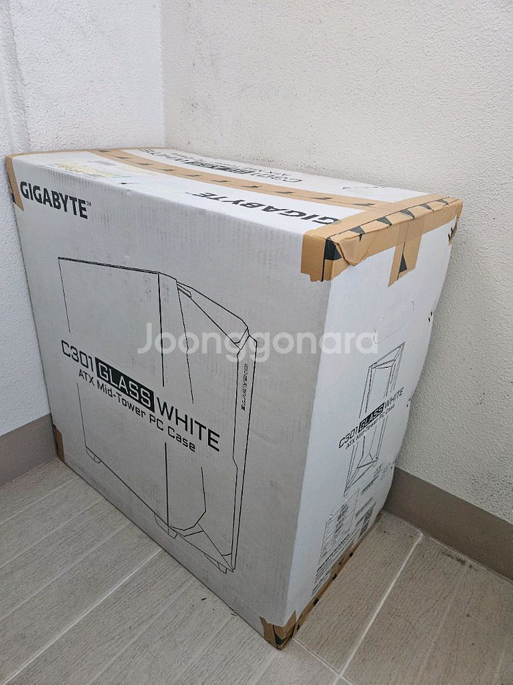 기가바이트 c301 화이트케이스 미개봉팝니다!~--1