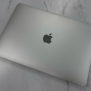 Apple 맥북 에어, M1, 배터리 최대치 97%