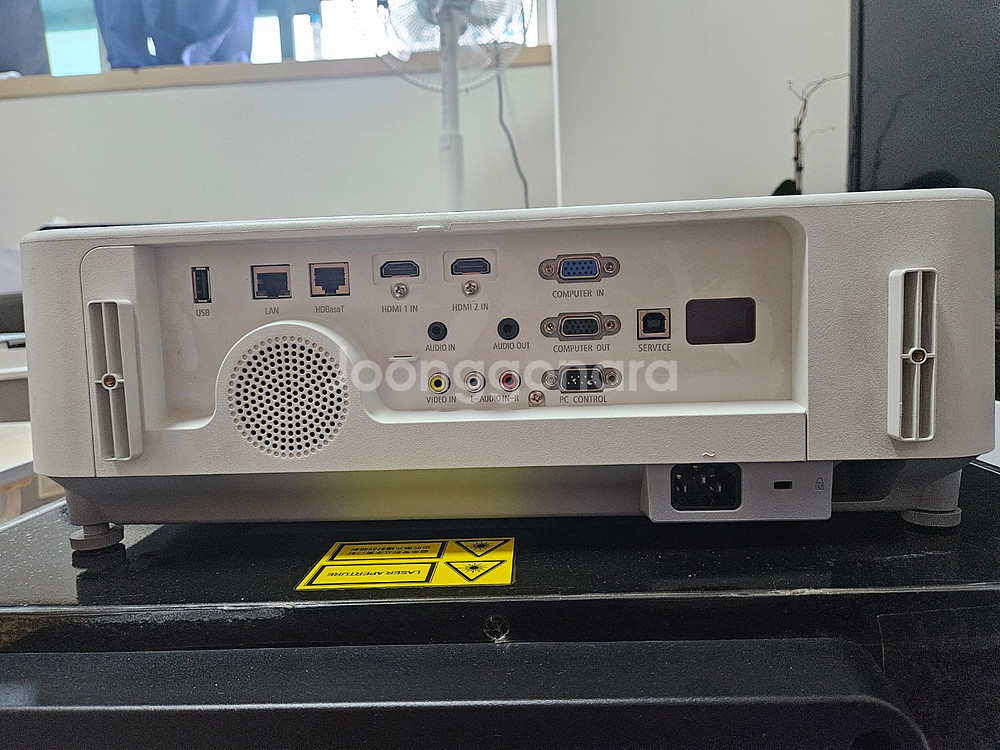 NEC NP-P554U 초단초점 빔프로젝터--2