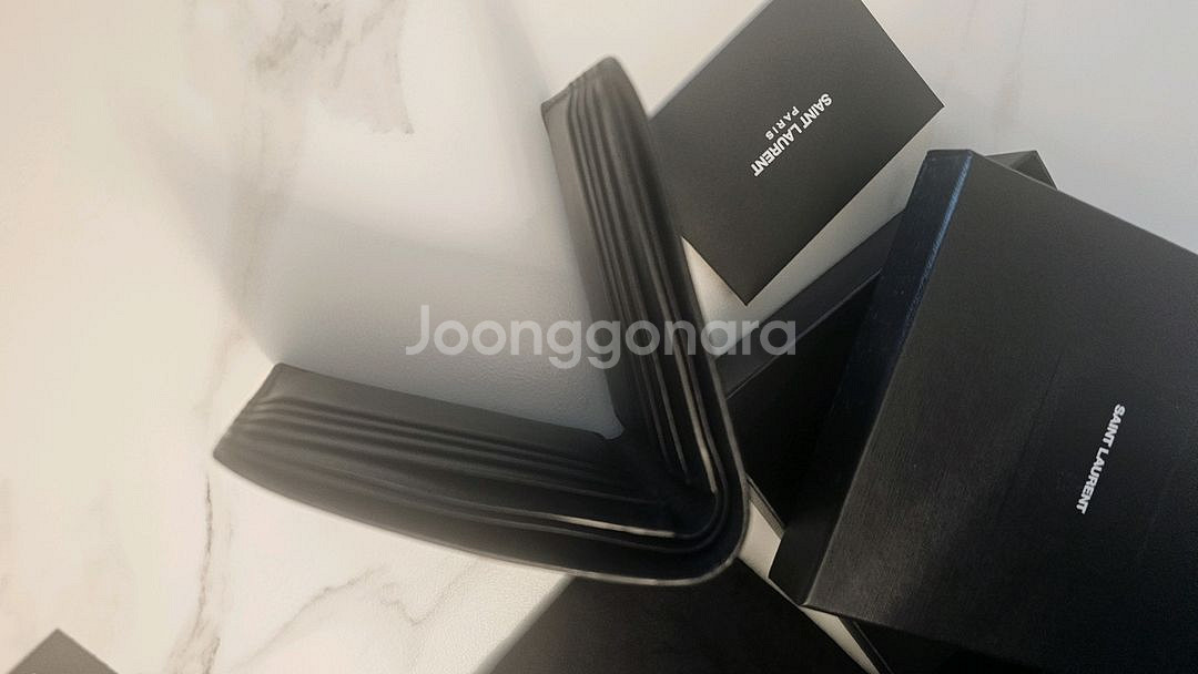 정품 생로랑 모노그램 남자 반지갑--8
