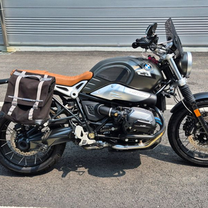 BMW R9T 스크램블러 23년 10월 출고
