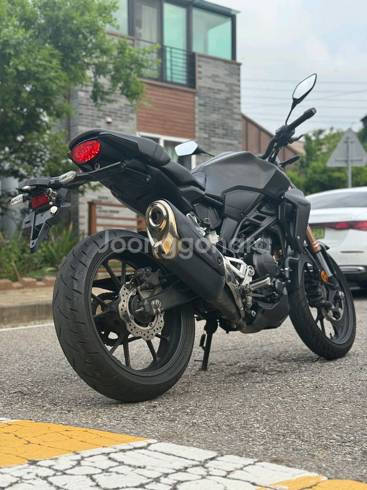 혼다 cb300r 21년형 2만키로 블박2채널 최저가--2