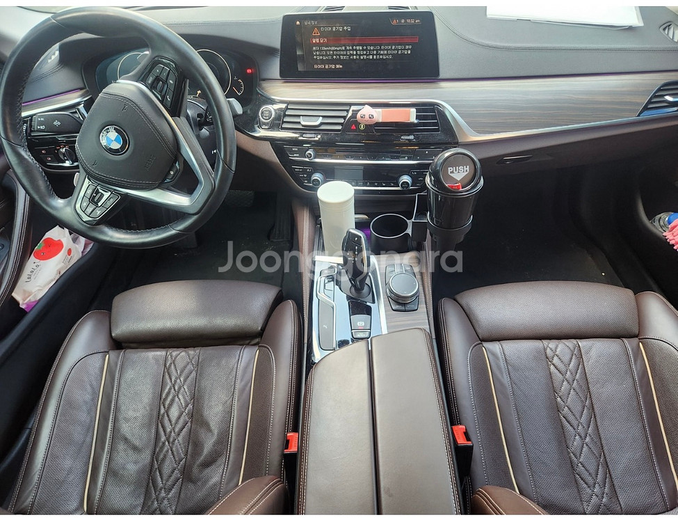 BMW 520d--6