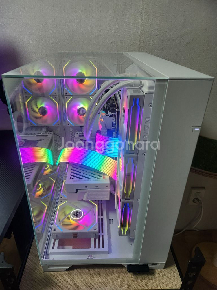 AMD9800X3D 4080S 완본체 팝니다--1