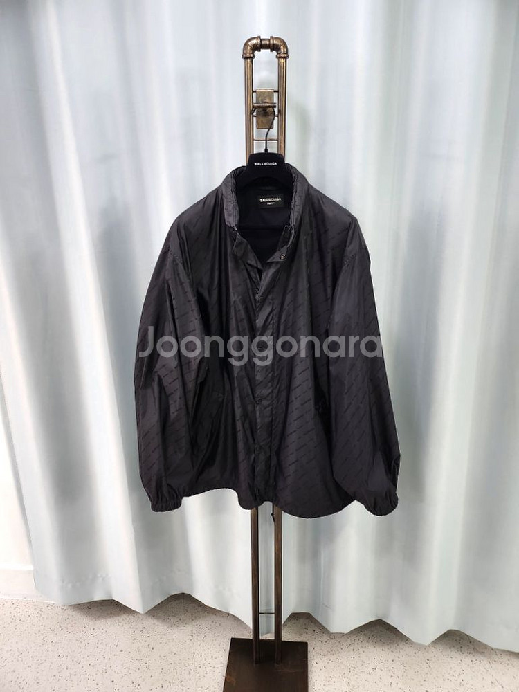 발렌시아가 멀티로고 올 레인 블랙 자켓 M/105--0