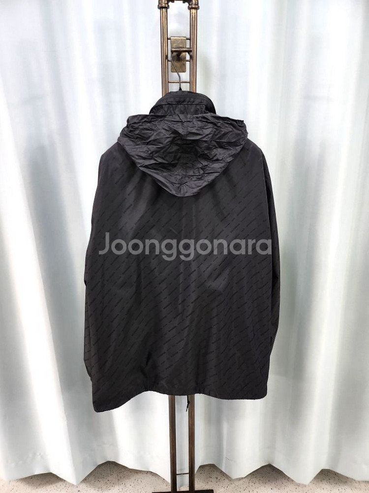 발렌시아가 멀티로고 올 레인 블랙 자켓 M/105--6