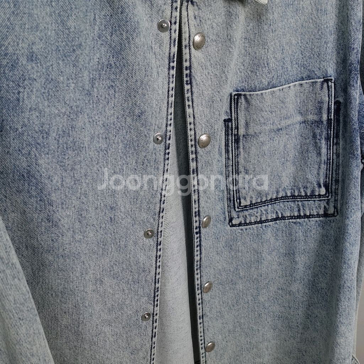 (M) 질스튜어트 22FW 솔리드데님셔츠--2