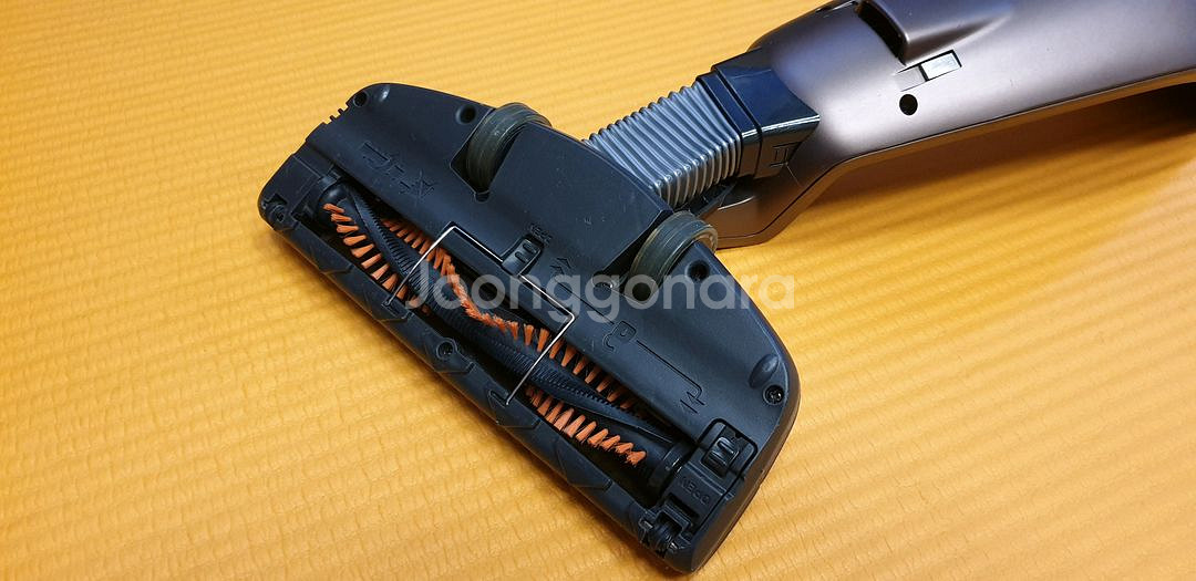 일렉트로룩스 무선청소기 ZB3105AK--6