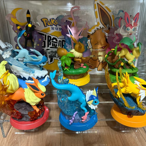 funism 이브이즈 피규어 세트