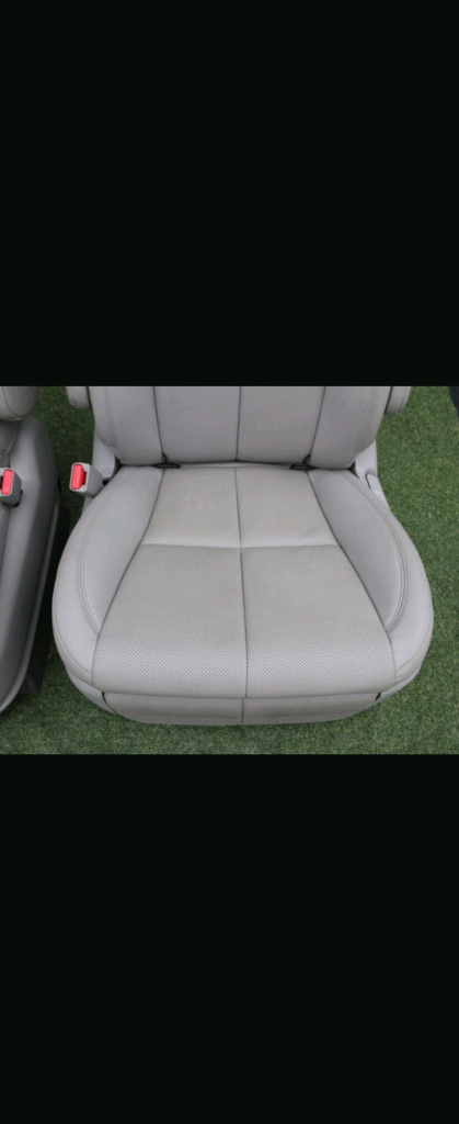 올뉴카니발 리무진 2열 시트 이미지