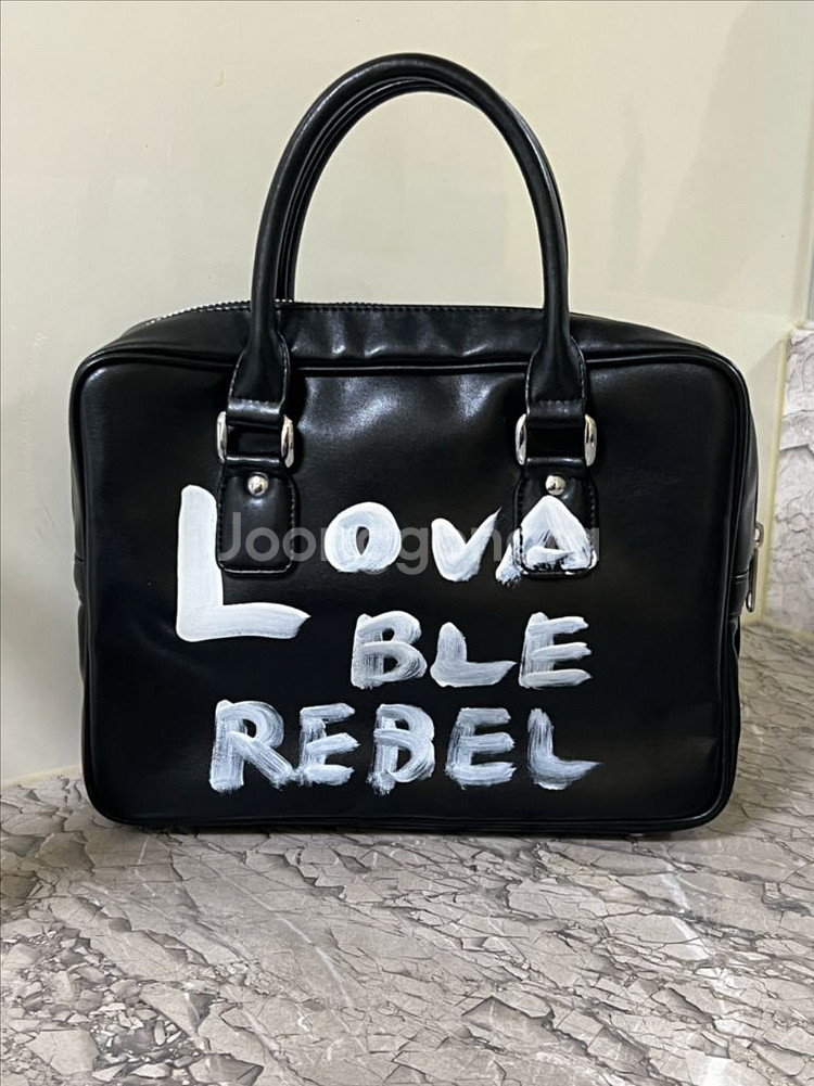 꼼데가르송 걸 페인트 백 블랙--2