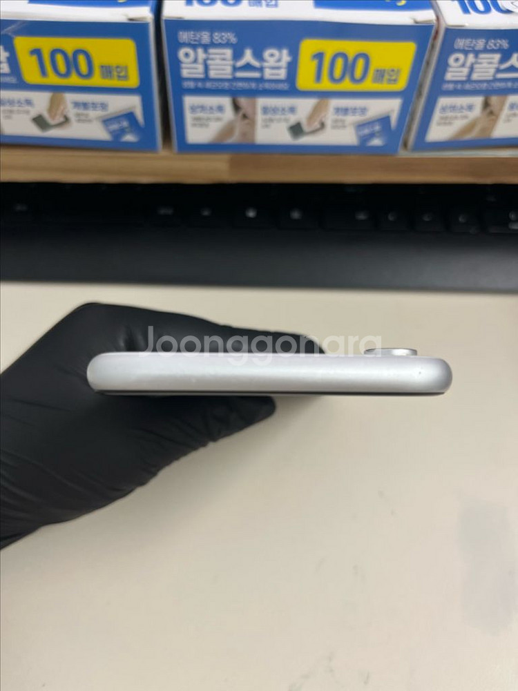 아이폰Xr 64G 화이트 S급!--2