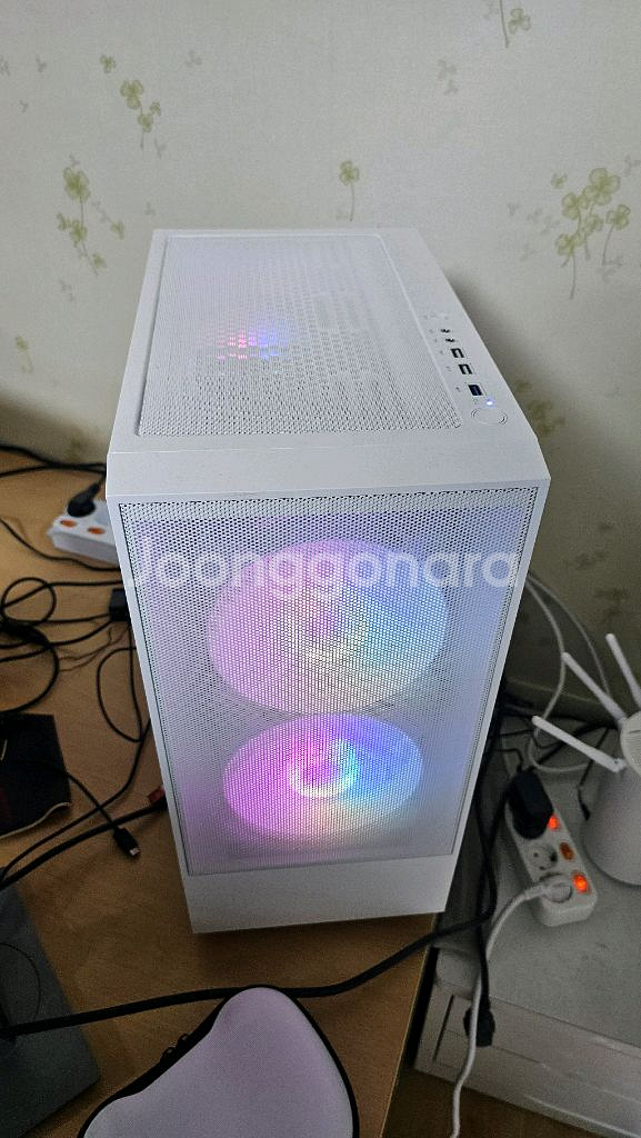 14600kf / 4060ti 본체 팝니다.--1