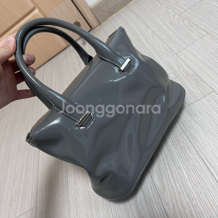 소윰 페이턴트 백/정상가 238000원--2