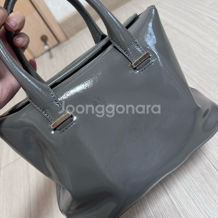 소윰 페이턴트 백/정상가 238000원--1