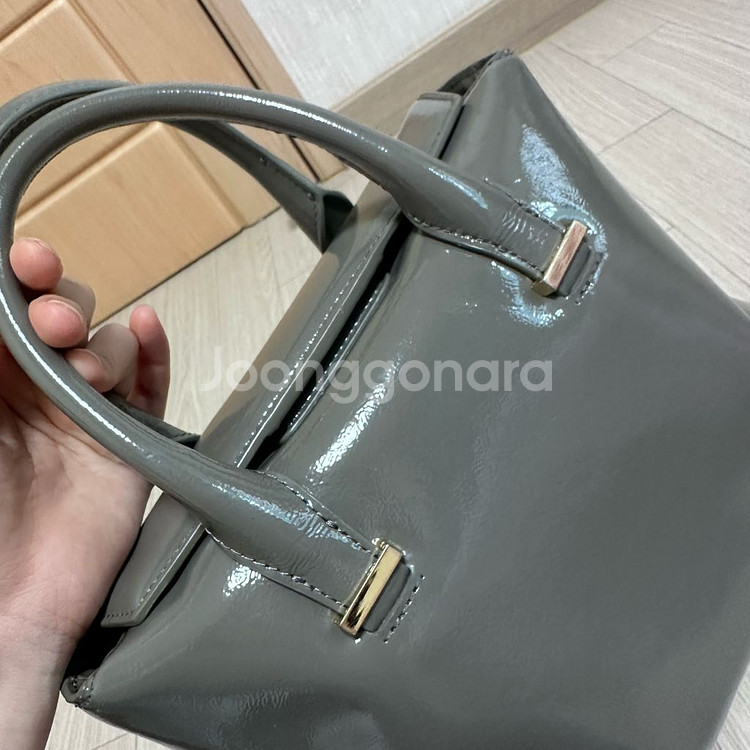 소윰 페이턴트 백/정상가 238000원--4