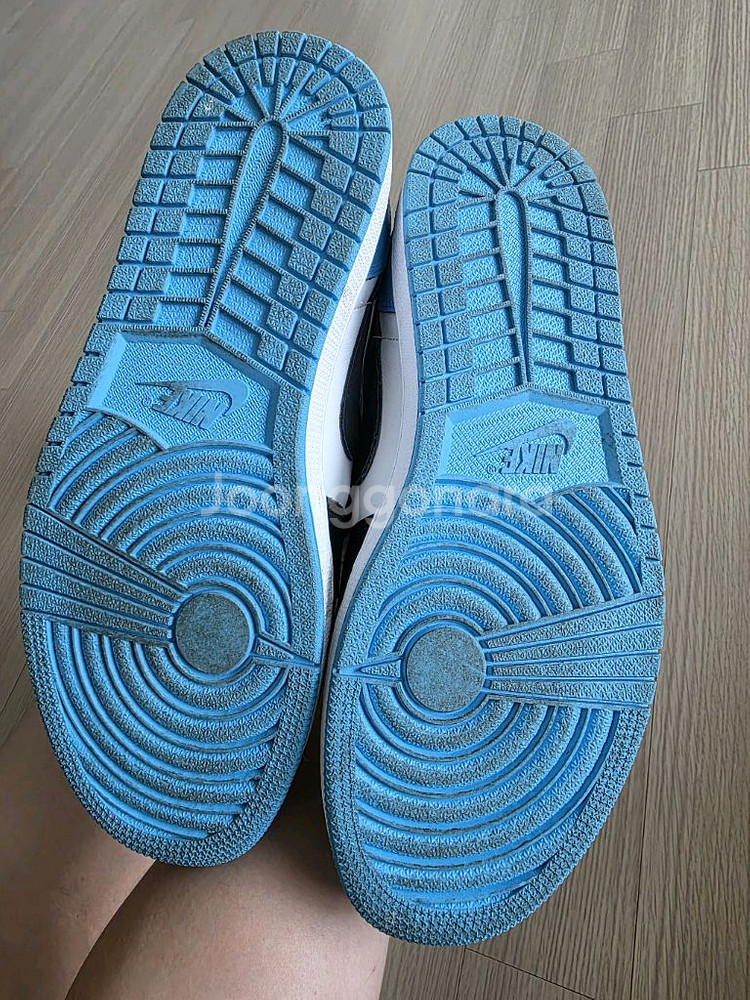 나이키 조던1 로우 OG 블랙 앤 다크 파우더 블루 2--1