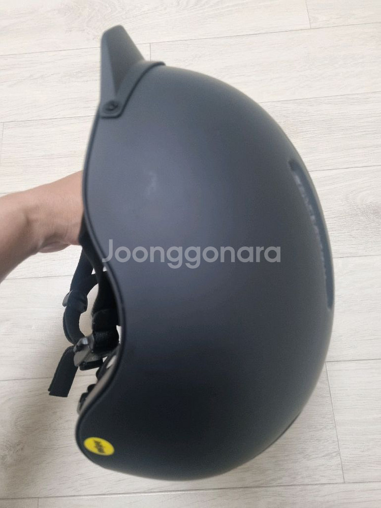 따우전드 챕터 레이서블랙 M 사이즈 팝니다--1