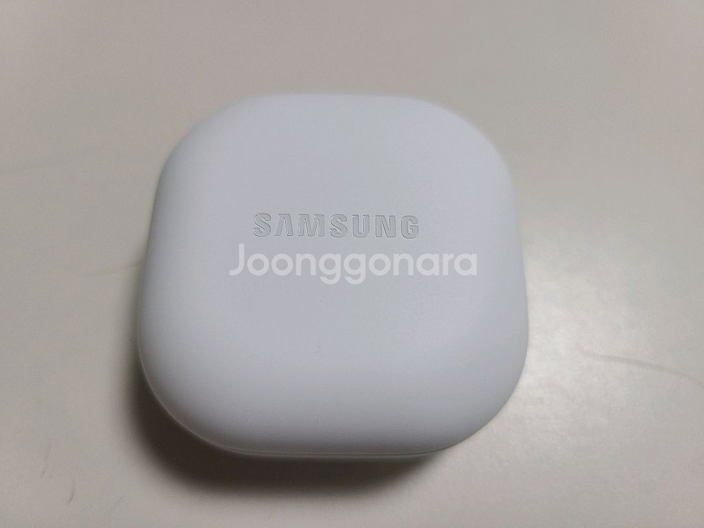 버즈2프로 화이트 팝니다.--0