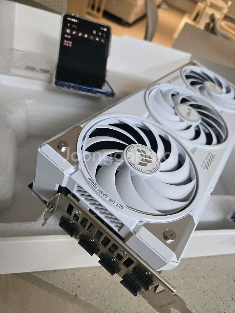 (평택)RTX 5070 Ti TUF 게이밍 OC 화이트--0