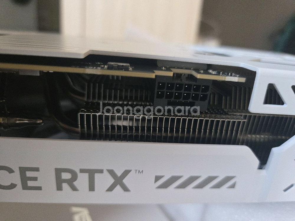(평택)RTX 5070 Ti TUF 게이밍 OC 화이트--7