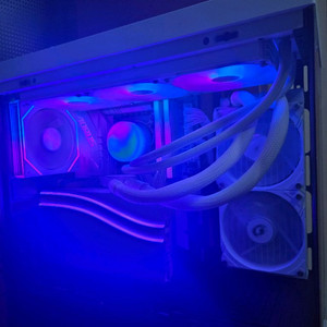 데스크탑 14600kf 4070ti 넵튠