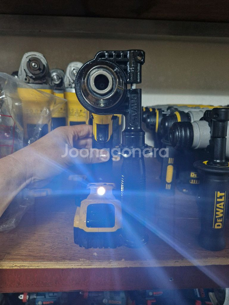 디월트충전함마드릴DCD999 플렉스볼트어드밴스 수퍼토크--1