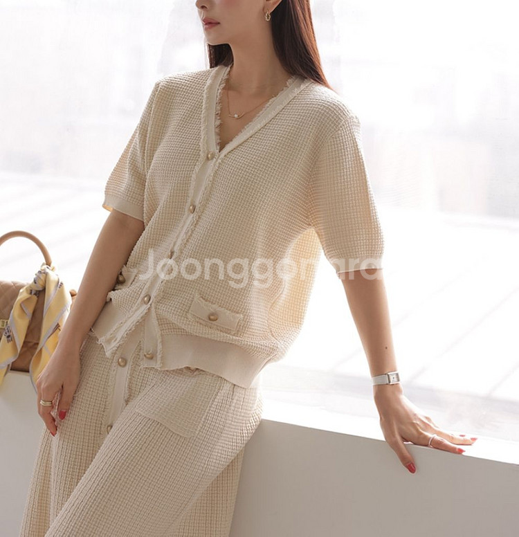 새상품) 6만 트위드 니트 가디건 + 니트 스커트 세트--1