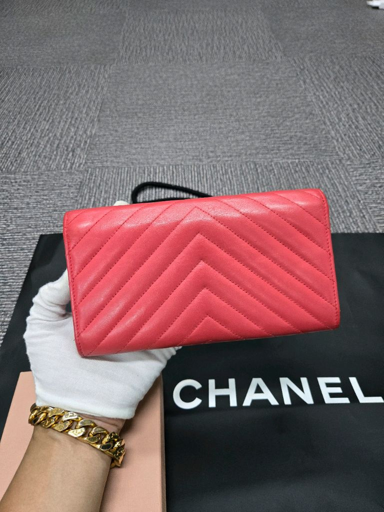 [특가][정품]샤넬 쉐브론 장지갑 코랄 핑크--1
