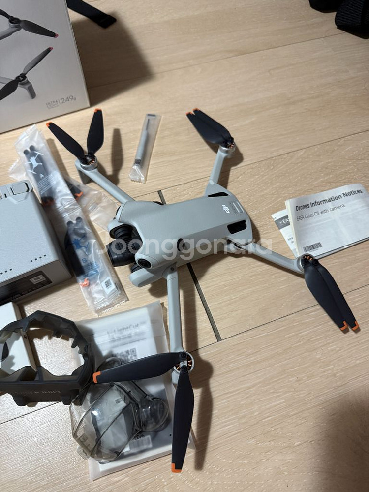 DJI mini 4pro 플라이모어 콤보--1