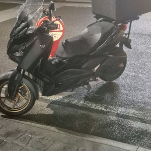 xmax300 24년식