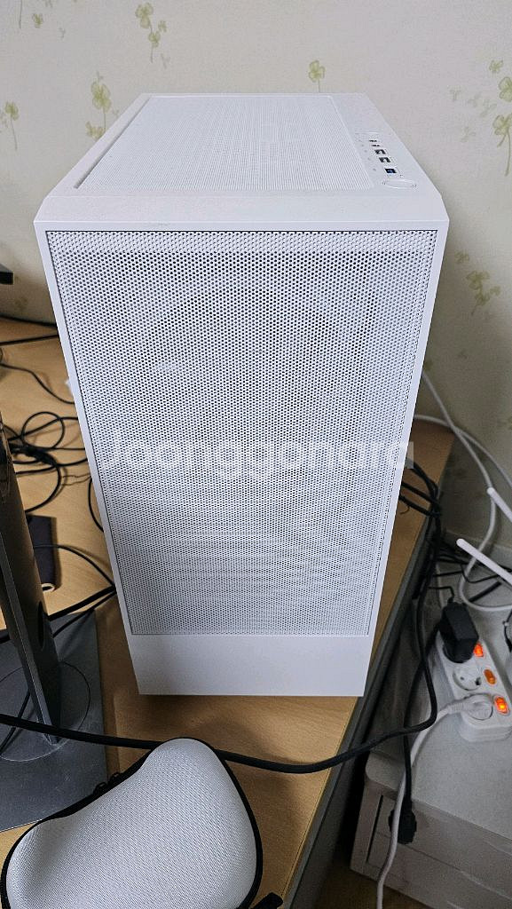 14600kf / 4060ti 본체 팝니다.--0