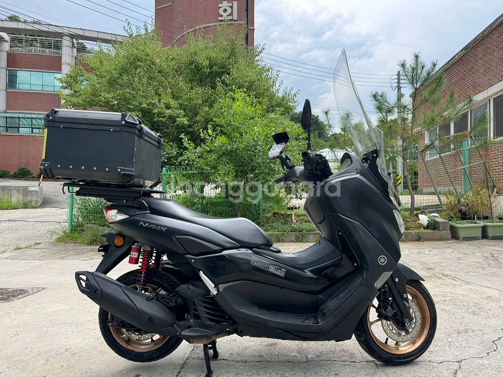 야마하 nmax125 23년 짧은키로수 판매합니다--6