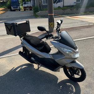 혼다 pcx125 16년 최상급 짧은키로수 팝니다