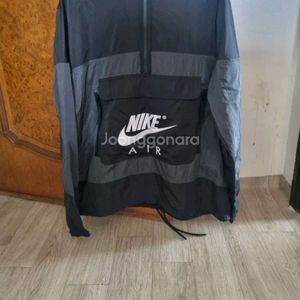나이키바람막이 에어라인드자켓. M/XL((새거급))